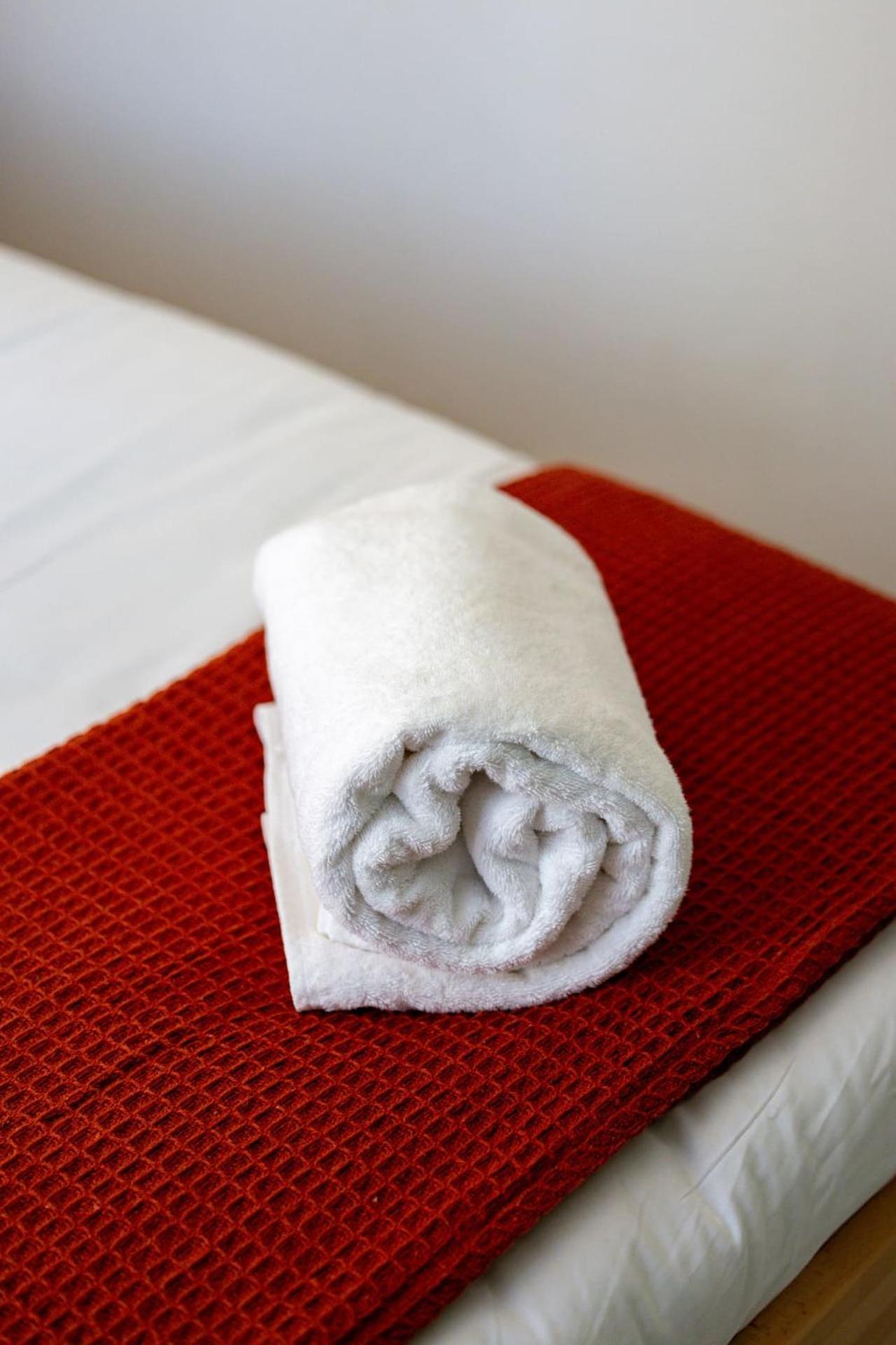 Le Lucien Eco-Appart'Hotel - Angouleme - Centre - Wifi - Parking Prive - Classe 4 Etoiles Luaran gambar