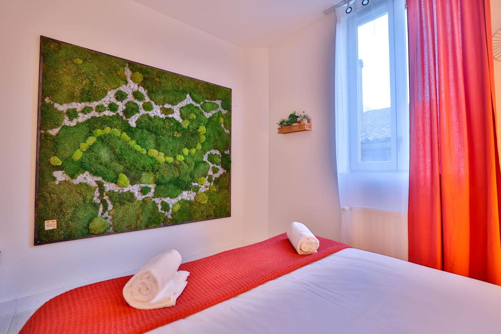 Le Lucien Eco-Appart'Hotel - Angouleme - Centre - Wifi - Parking Prive - Classe 4 Etoiles Luaran gambar