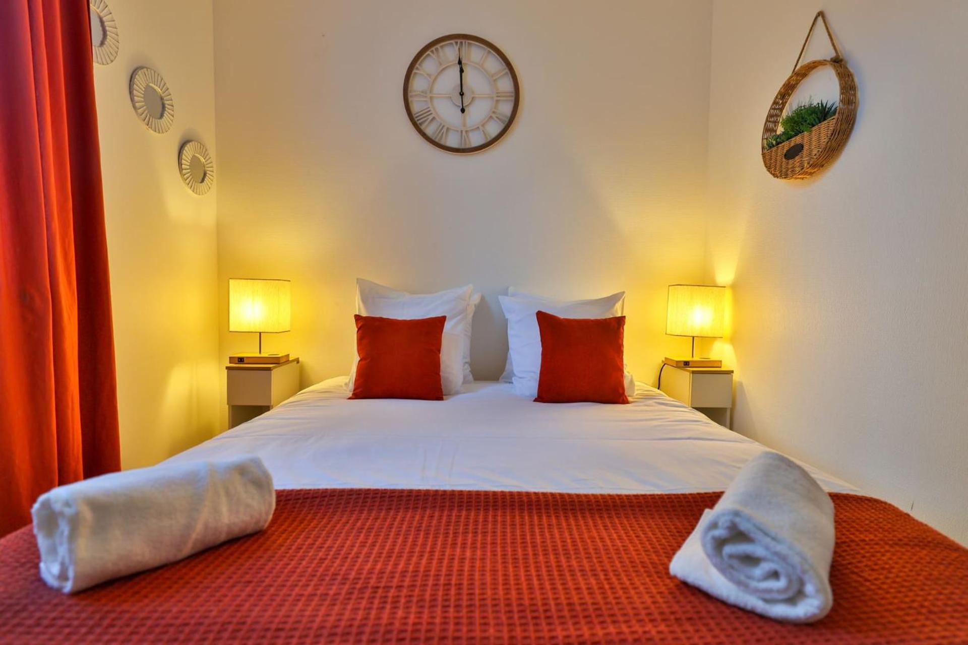 Le Lucien Eco-Appart'Hotel - Angouleme - Centre - Wifi - Parking Prive - Classe 4 Etoiles Luaran gambar